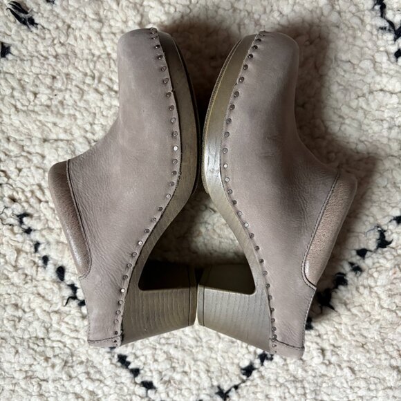Dansko Sammy size 38 taupe nubuck leather clog mules - Picture 6 of 8